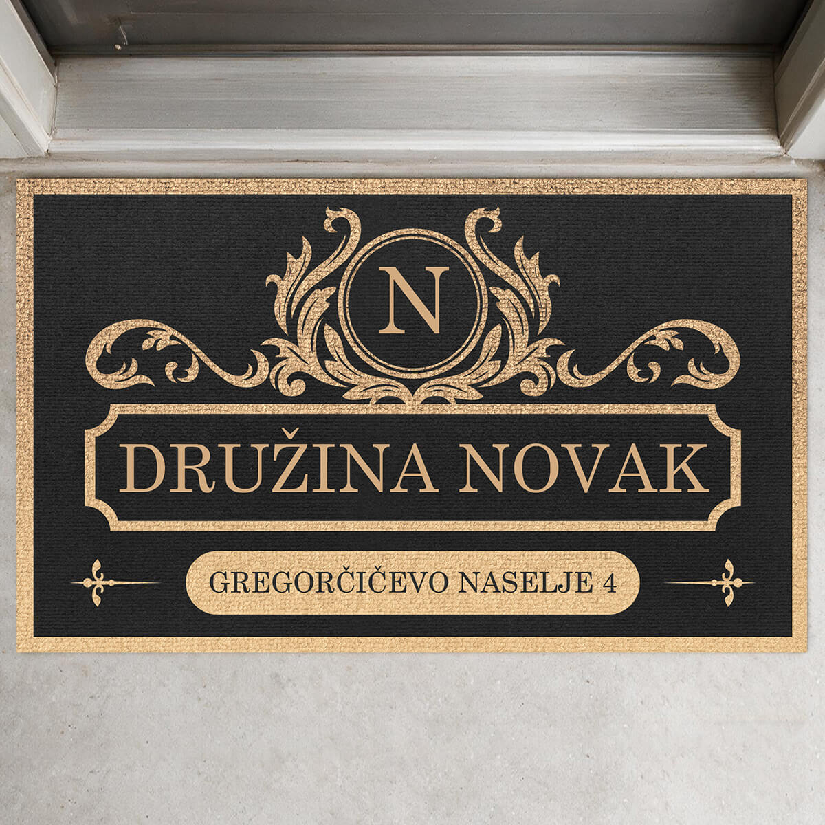 Personaliziran predpražnik s tvojim priimkom